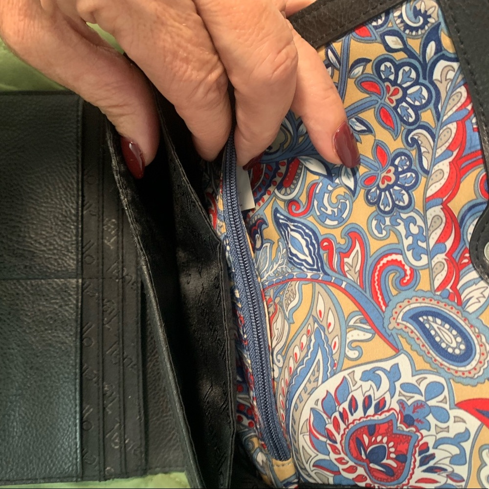 Wallet - Picture 3 of 9